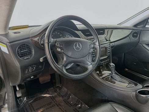 Used 2006 Mercedes-Benz CLS 500 image 9
