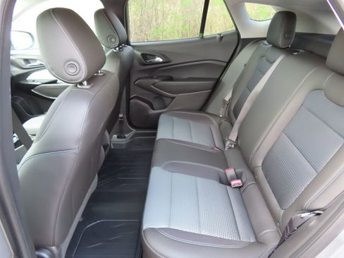 New 2026 Chevrolet Trax LT w/ Driver Confidence Package FWD image 22