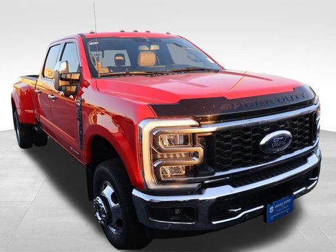 Used 2023 Ford F350 Lariat w/ Lariat Ultimate Package AWD/4WD image 7