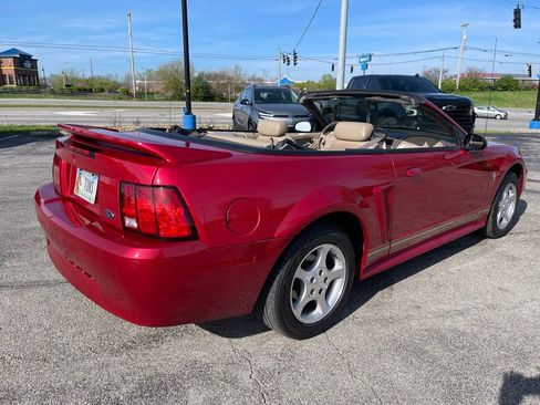 Used 2000 Ford Mustang Convertible image 12