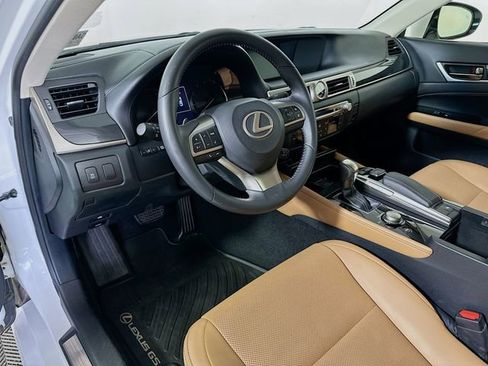 Used 2016 Lexus GS 200t image 10