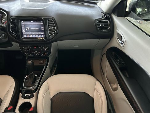 Used 2020 Jeep Compass Limited image 40