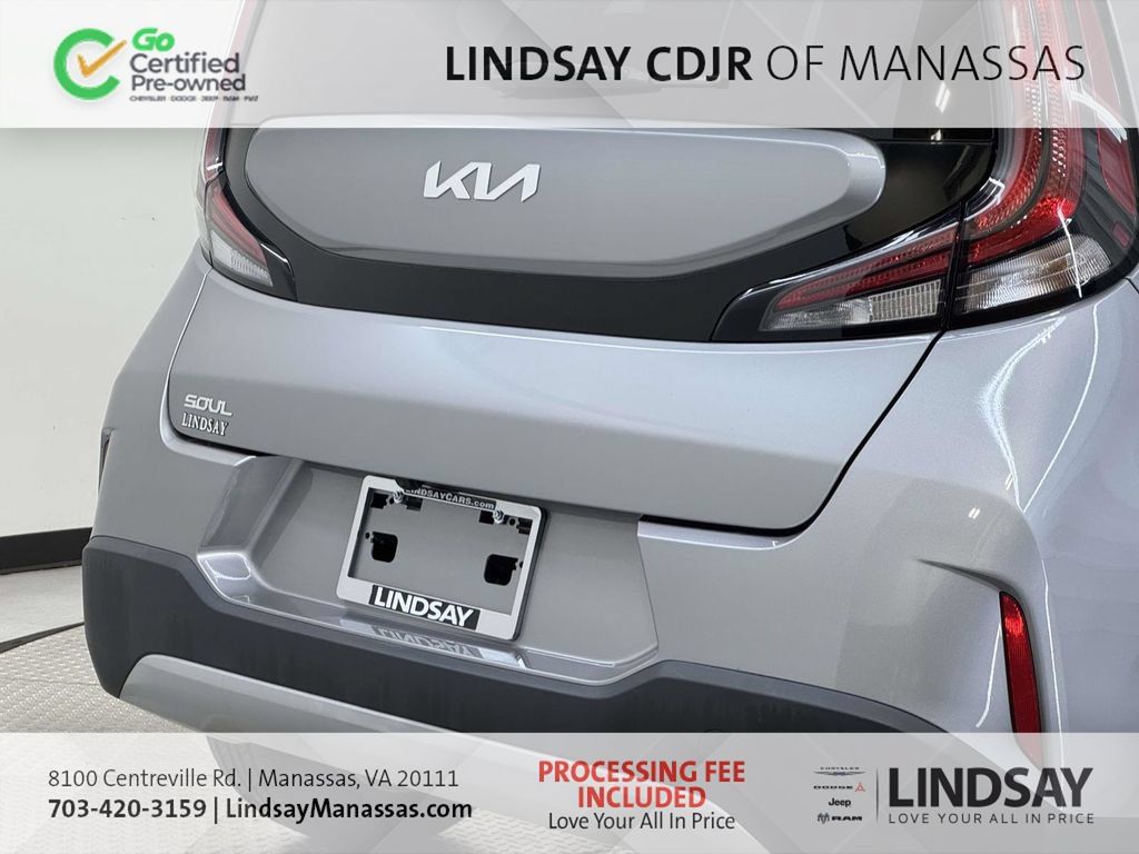 Used 2023 Kia Soul S FWD image 9