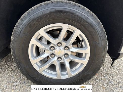 Used 2021 Chevrolet Silverado 1500 LT AWD/4WD image 39