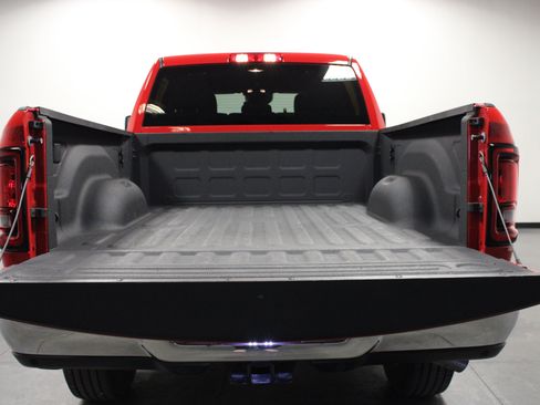 Used 2026 RAM 2500 Big Horn AWD/4WD image 14