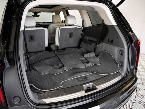 Used 2020 Cadillac XT6 Premium Luxury FWD image 55