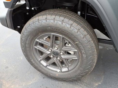 New 2026 Jeep Wrangler Unlimited Sport AWD/4WD image 17