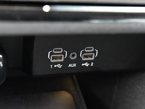 Used 2024 Jeep Wagoneer L Series II AWD/4WD image 18