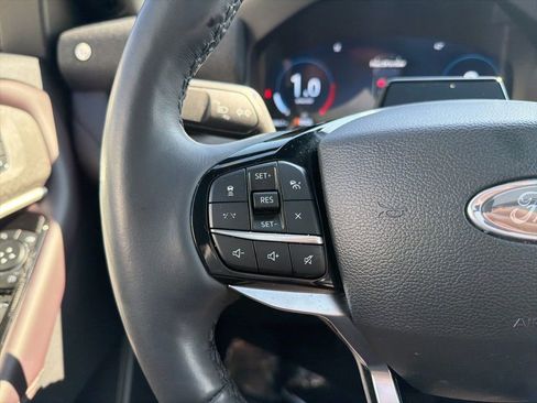 Certified 2025 Ford Explorer Platinum w/ Ultimate Package image 26