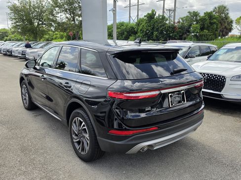 Used 2024 Lincoln Corsair FWD image 4