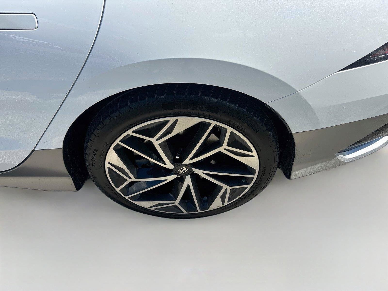 Used 2023 Hyundai Ioniq 6 SEL RWD image 30