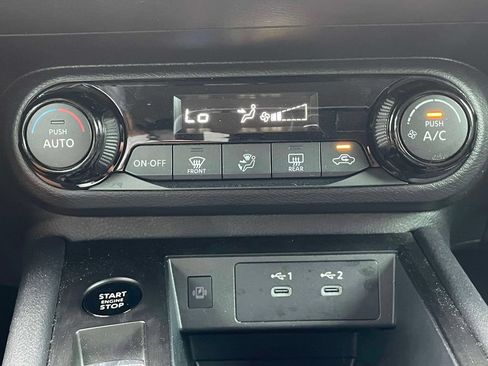 Used 2026 Nissan Kicks SV FWD image 27