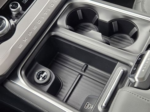 New 2026 Ford Expedition Active image 23