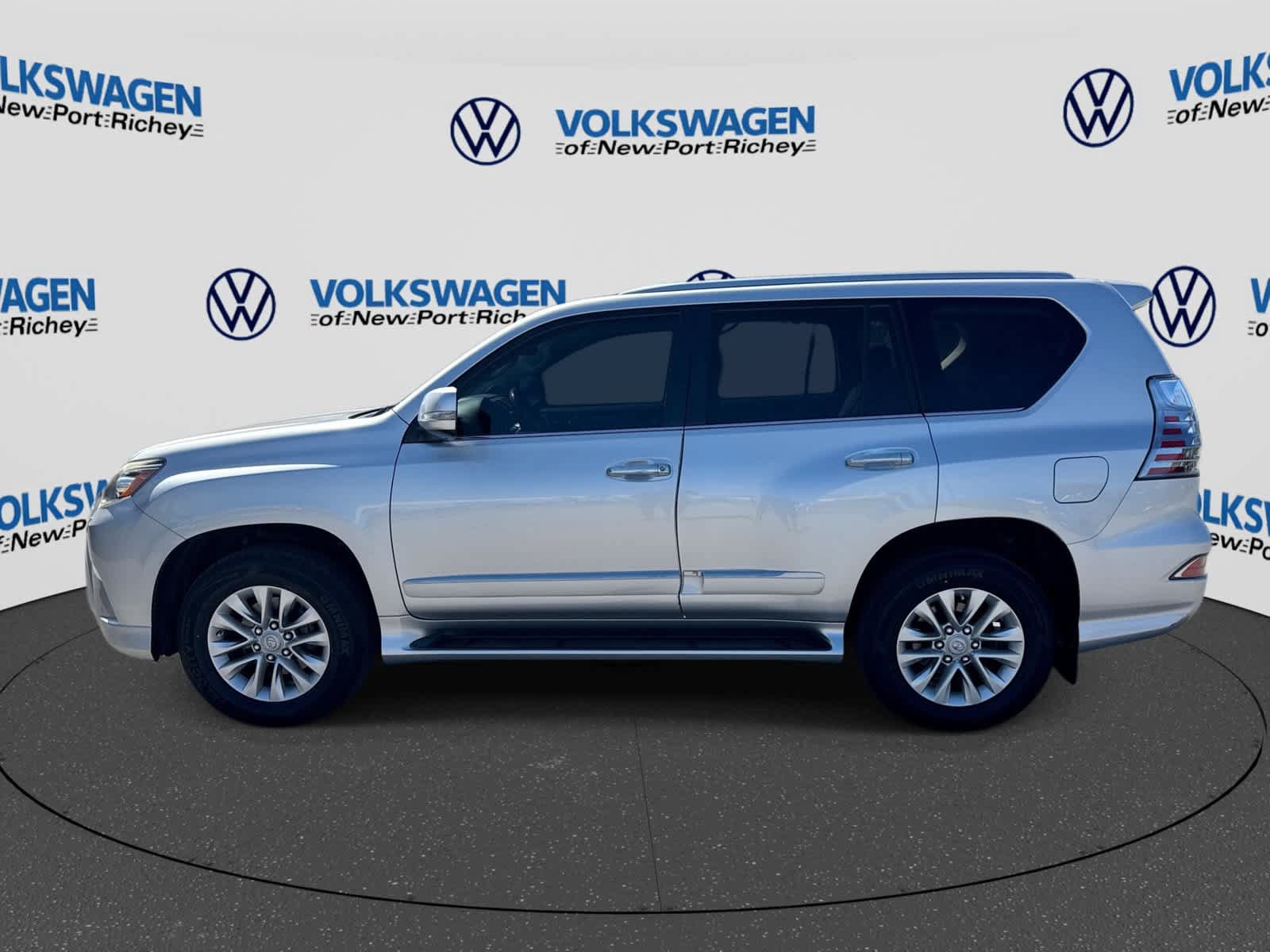 Used 2016 Lexus GX 460 w/ Premium Package AWD/4WD image 11