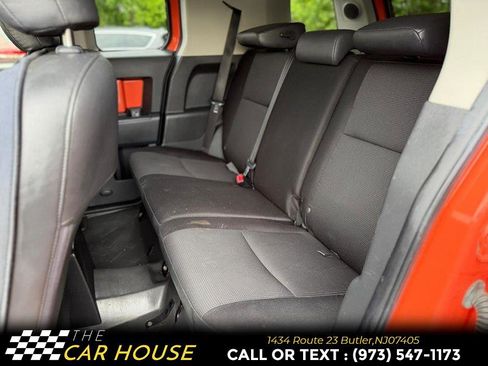 Used 2014 Toyota FJ Cruiser 4WD w/ Upgrade Package image 17