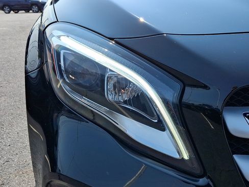 Used 2019 Mercedes-Benz GLA 250 4MATIC image 9