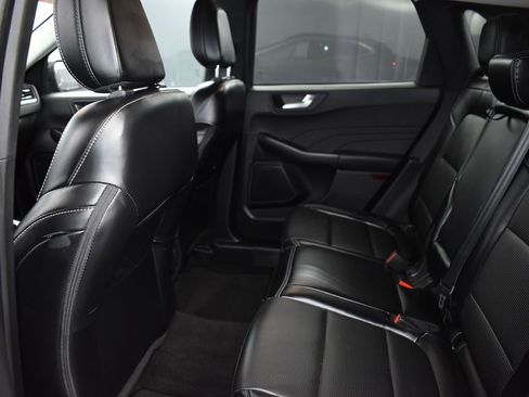 Used 2024 Ford Escape Platinum image 20