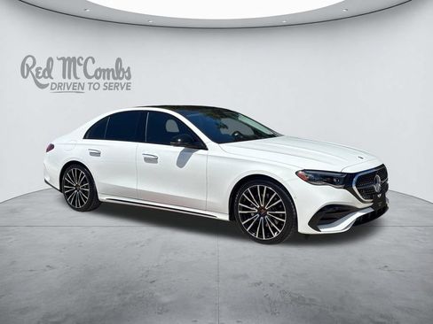 Used 2025 Mercedes-Benz E 350 4MATIC Sedan image 7