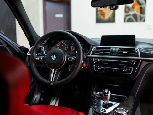 Used 2017 BMW M3 RWD image 25