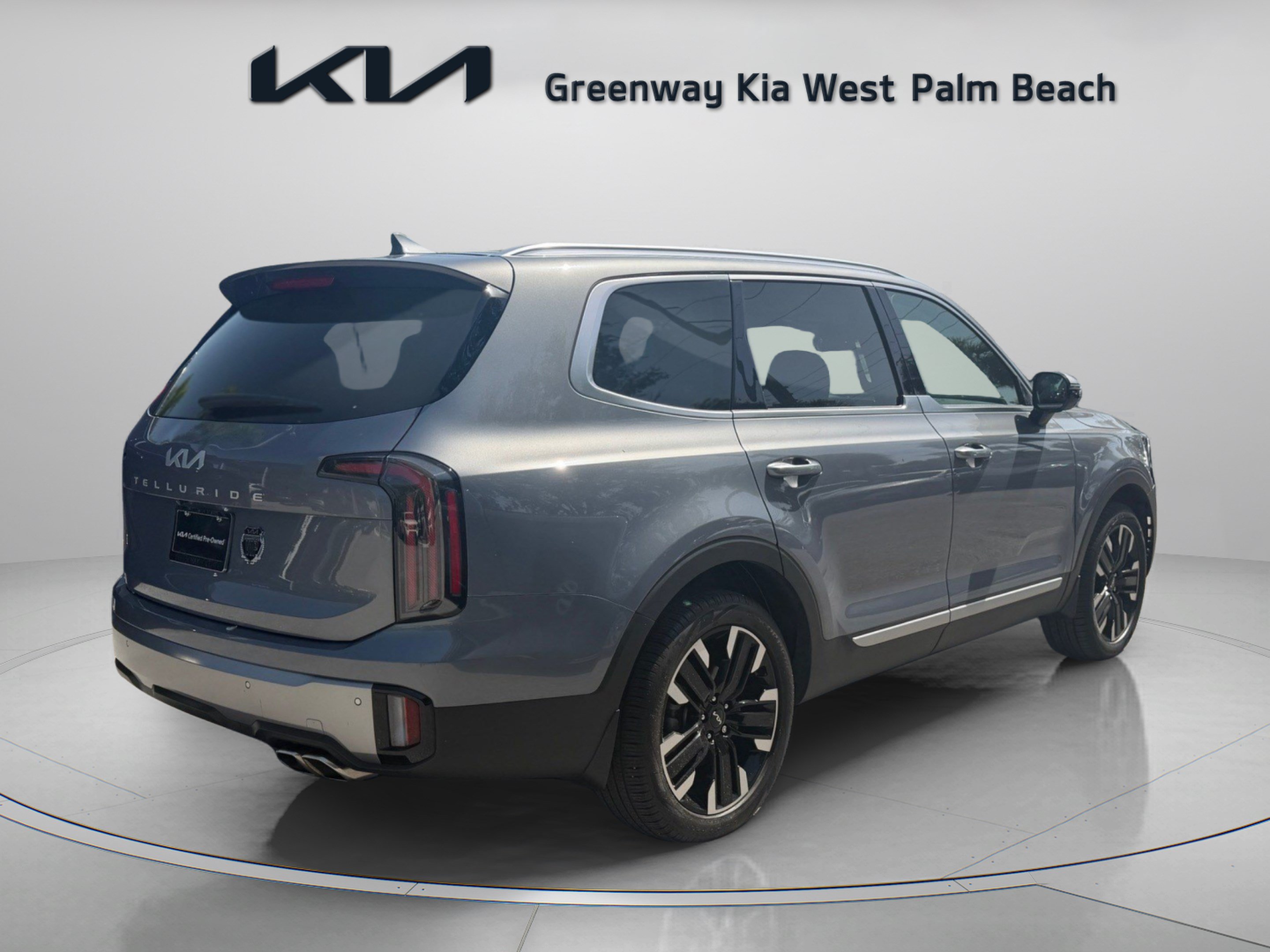 Used 2025 Kia Telluride SX w/ SX Captain's Chair Package FWD image 7