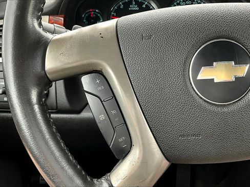 Used 2010 Chevrolet Avalanche LTZ AWD/4WD image 12