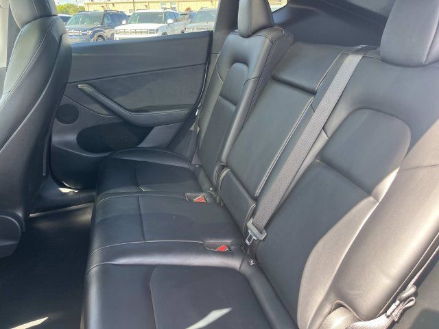 Used 2022 Tesla Model Y Performance AWD/4WD image 17
