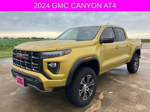 Used 2024 GMC Canyon AT4 AWD/4WD image 3