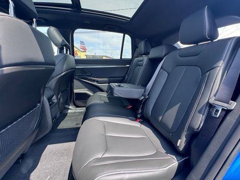 New 2025 Jeep Wagoneer S Limited AWD/4WD image 16