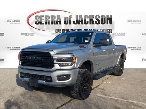 Used 2022 RAM 2500 Laramie w/ Night Edition image 5