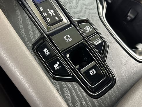 Used 2025 Lexus RX 450h AWD w/ Convenience Package image 45