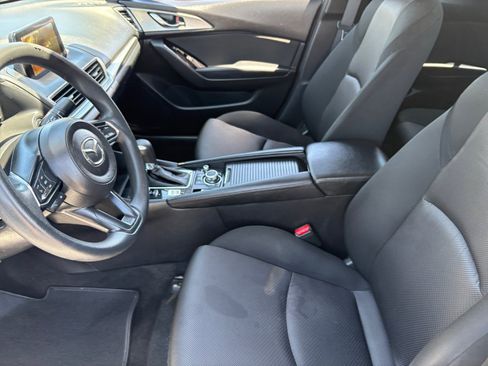 Used 2017 MAZDA MAZDA3 Sport FWD image 14