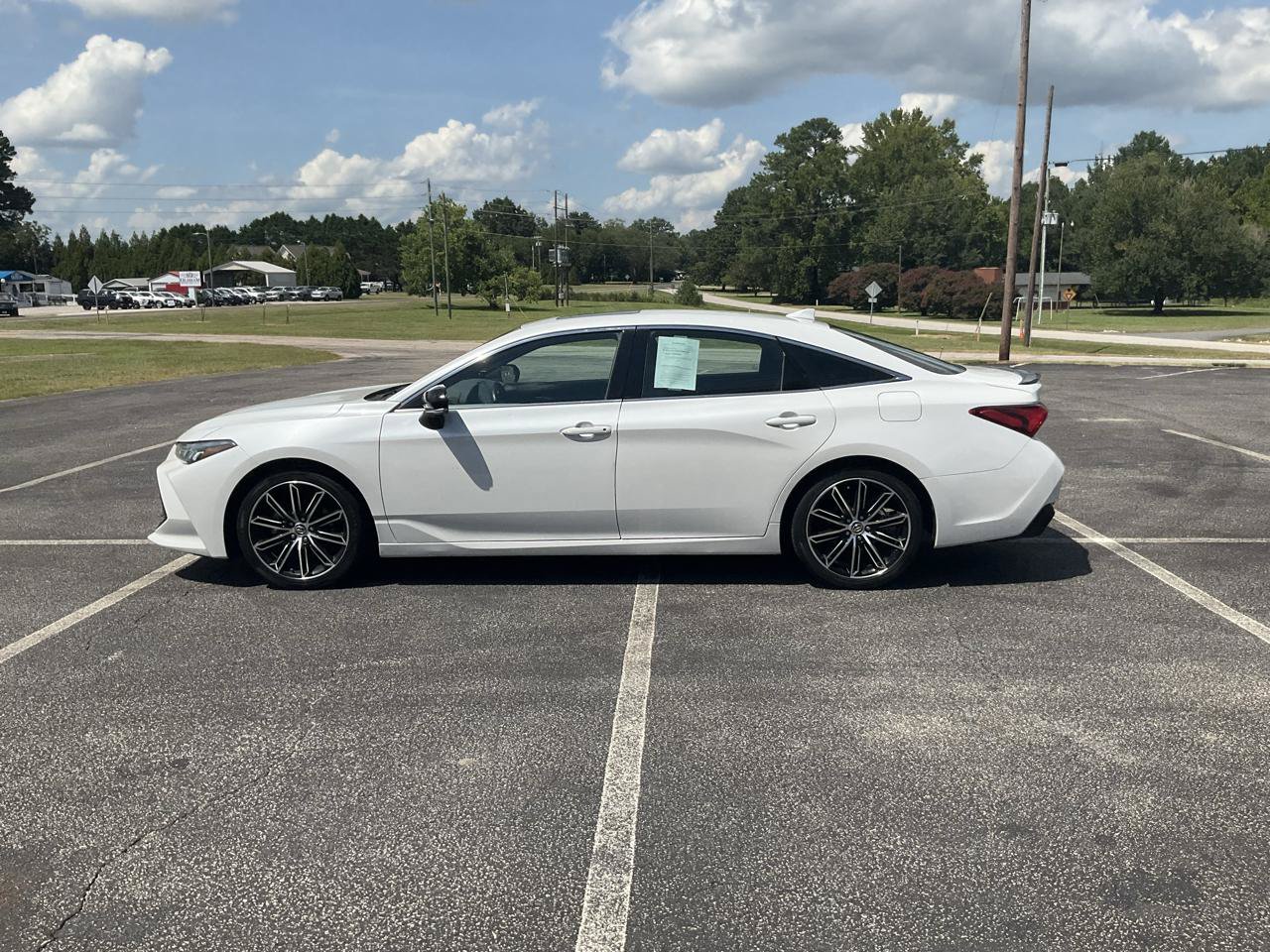 Used 2019 Toyota Avalon XSE w/ Carpet Mat Package FWD image 12