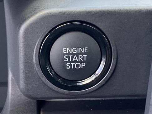 Certified 2026 Toyota Tacoma SR5 AWD/4WD image 25