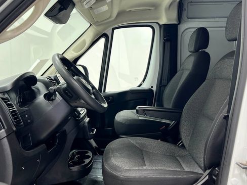 Used 2023 RAM ProMaster 3500 FWD image 12