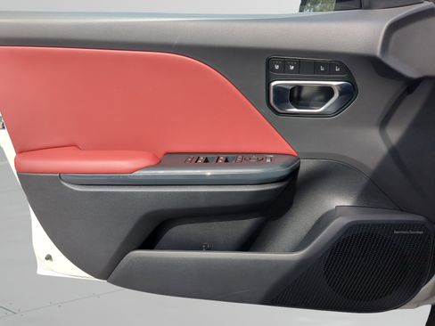 New 2025 Kia K4 GT-Line image 17