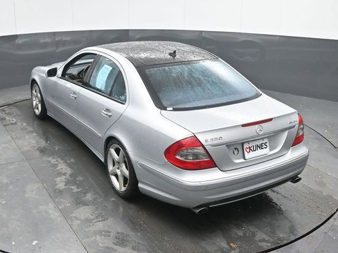 Used 2009 Mercedes-Benz E 350 4MATIC Sedan image 34
