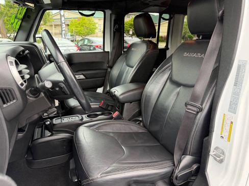 Used 2018 Jeep Wrangler Unlimited Sahara AWD/4WD image 7