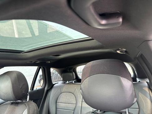 Used 2019 Mercedes-Benz GLC 300 4MATIC image 14