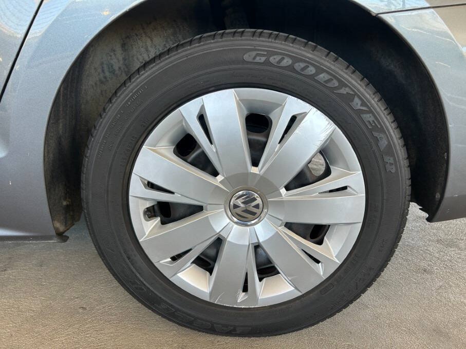 Used 2012 Volkswagen Jetta SE FWD image 31