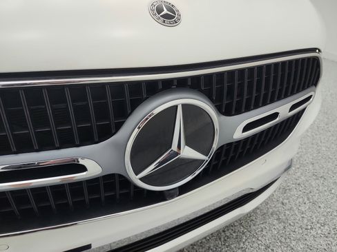 Certified 2023 Mercedes-Benz GLC 300 4MATIC image 32