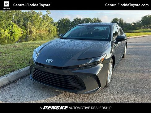 Used 2026 Toyota Camry LE w/ Convenience Package FWD image 1
