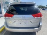 Used 2014 Toyota Sienna LE image 5