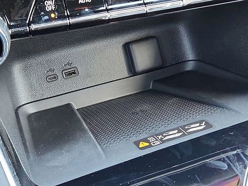 New 2026 Chevrolet Traverse High Country image 15