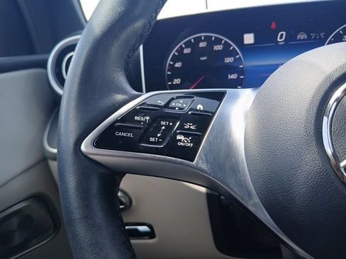 Used 2024 Mercedes-Benz GLC 300 4MATIC image 28