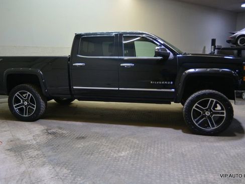 Used 2015 Chevrolet Silverado 1500 LTZ Z71 w/ LTZ Plus Package AWD/4WD image 29