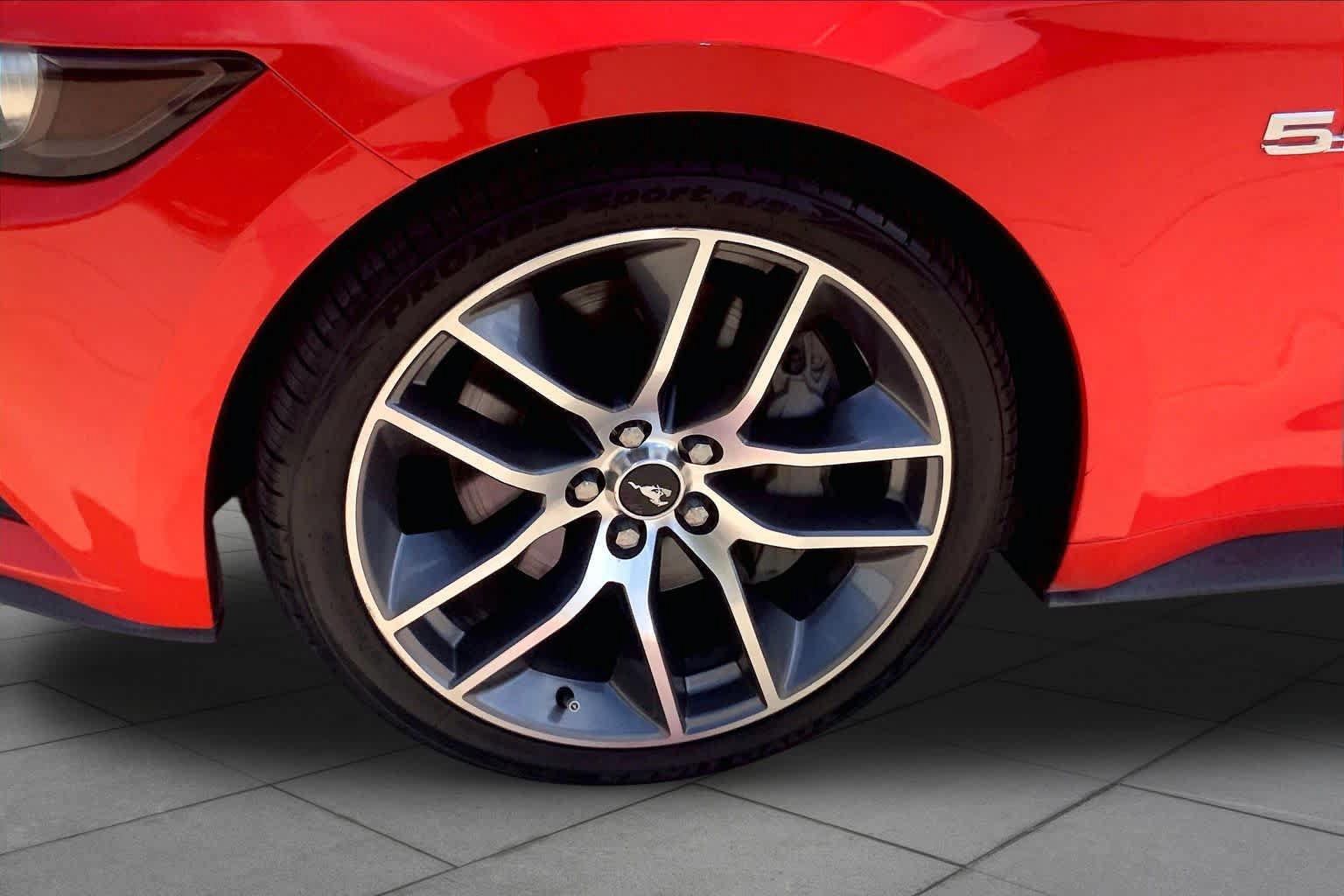 Used 2015 Ford Mustang GT Premium w/ Equipment Group 401A RWD image 10