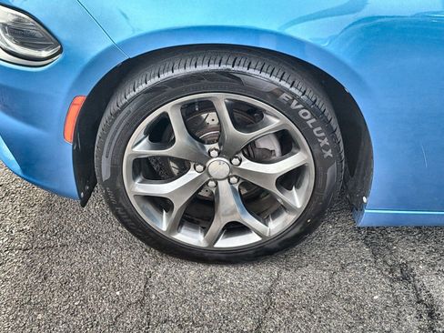 Used 2015 Dodge Charger SXT image 12