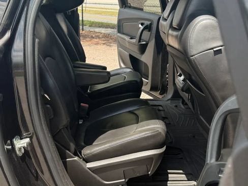 Used 2011 Chevrolet Traverse LT w/ Personal Connectivity Package FWD image 13