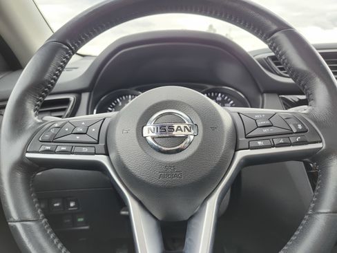 Used 2018 Nissan Rogue SL w/ Premium Package FWD image 30