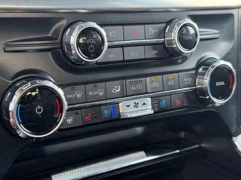 Used 2025 Ford F150 Lariat w/ Equipment Group 502A High AWD/4WD image 22